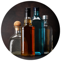 CIRCULO CON BOTELLAS DE LICOR